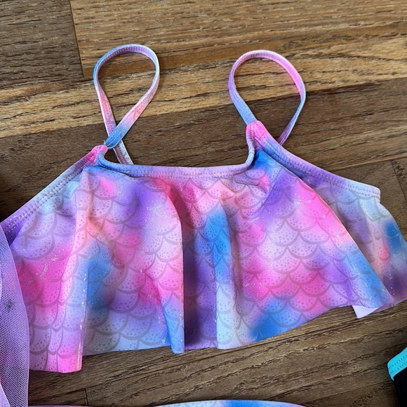Girls swimsuit bundle size 8 - Picture 2 of 7